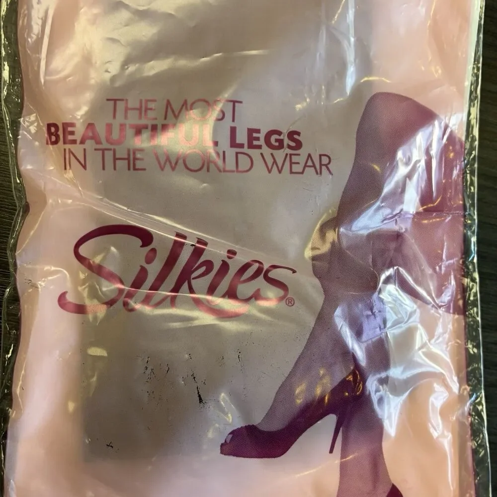 VTG Silkies The Most Beautiful Legs Classic Ribbed Trouser Socks Black NEW